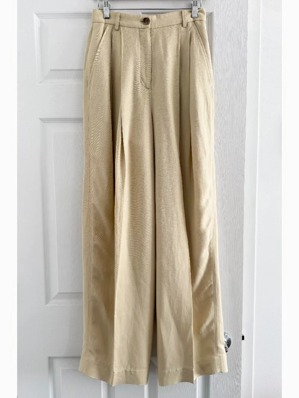 COS Pleated Linen Pants in Beige, size 2 - Picture 4 of 12